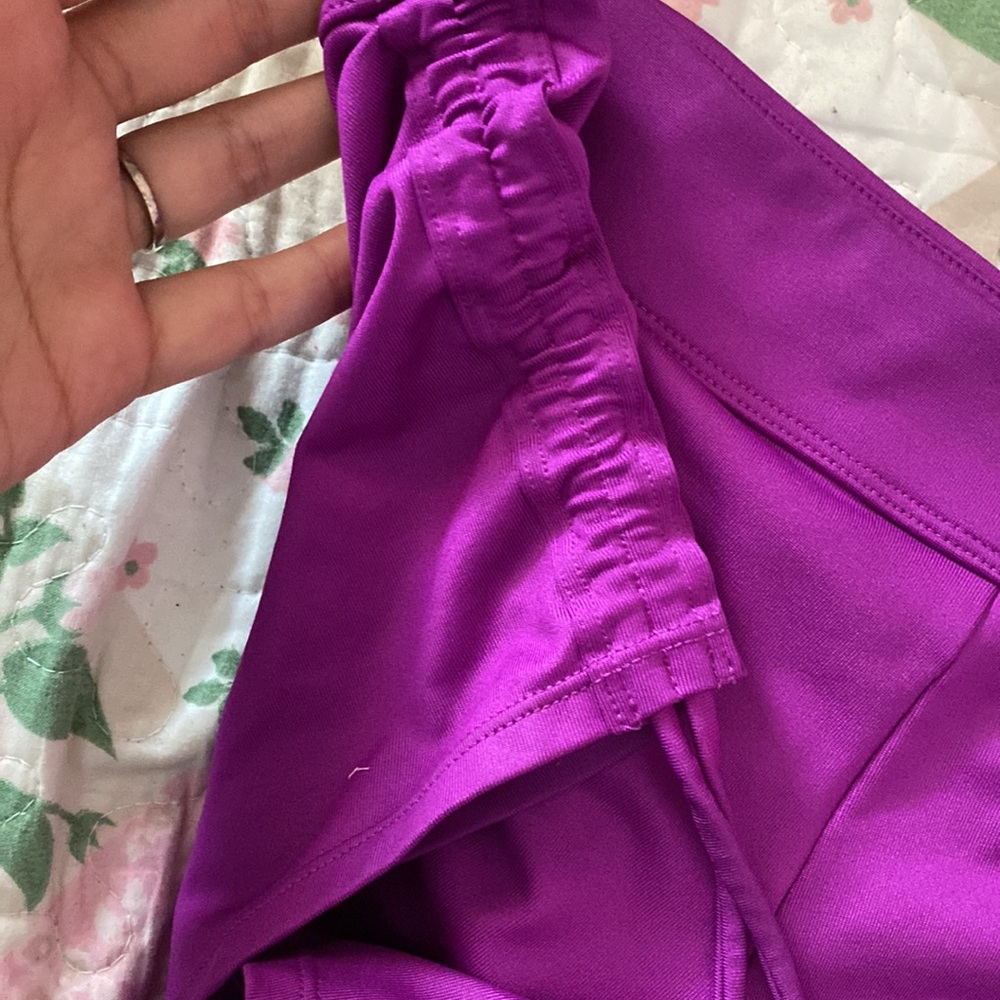 Matching bathing suit - Picture 6 of 8